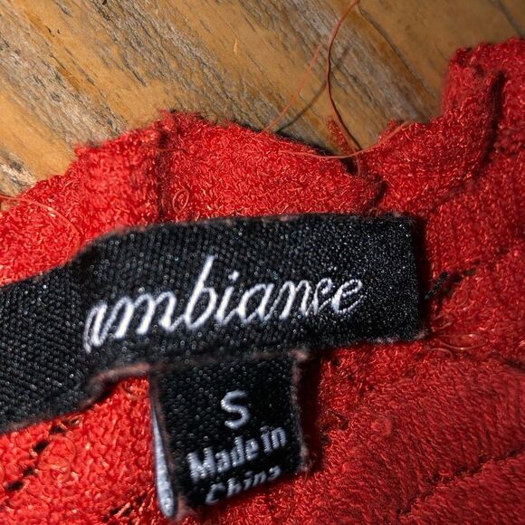 💕5️⃣ AMBIANCE Sz Small crop top orange lace with low cut neckline front & back. - Picture 2 of 3